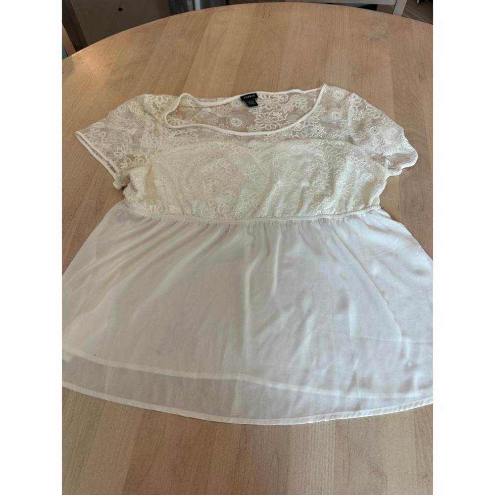 Women's Torrid blouse size: 2XL‎